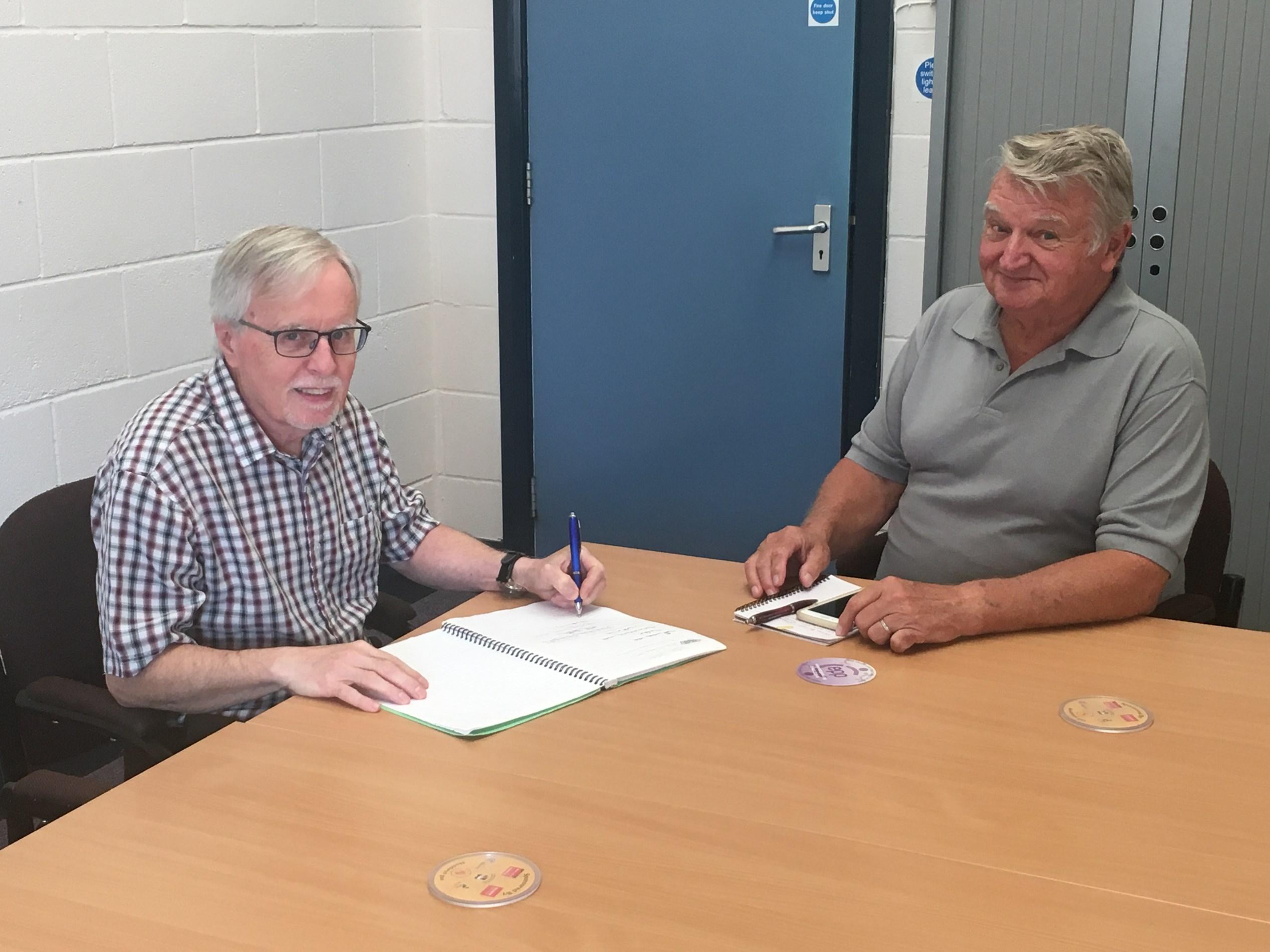 Dave Edwards retires from GVS Issuu