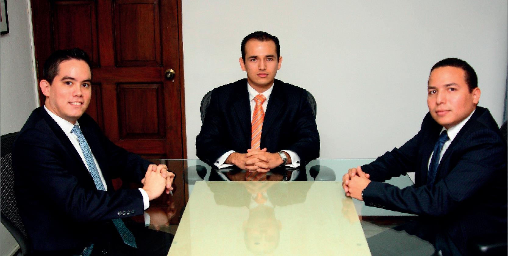 Nuestros Fundadores / Nuestra Imagen en el Tiempo