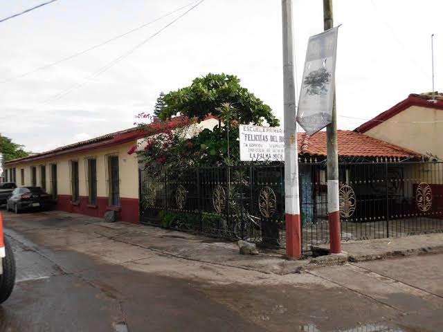 La Escuela de Unidad Nacional