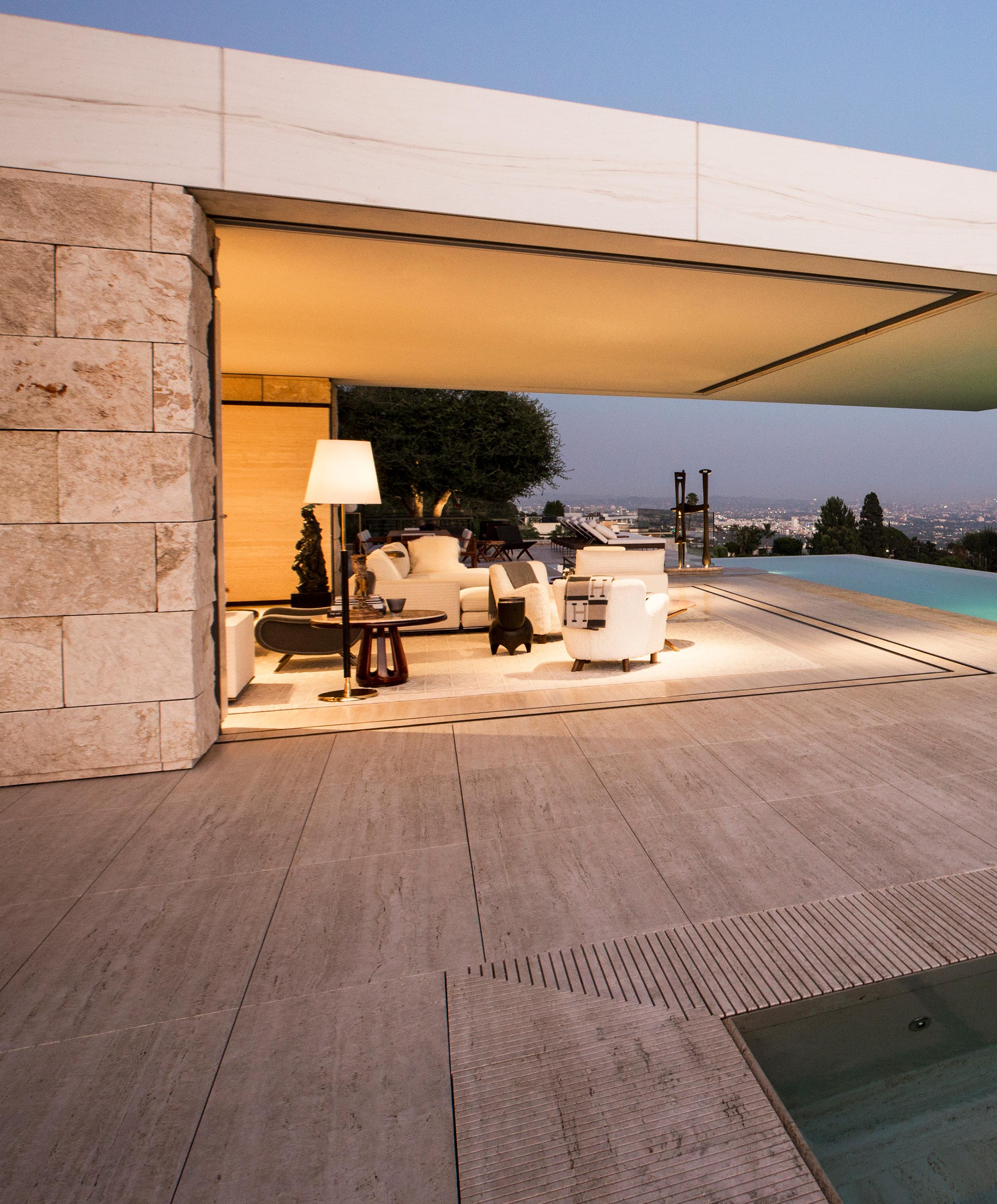 Cover for Beyond Bespoke