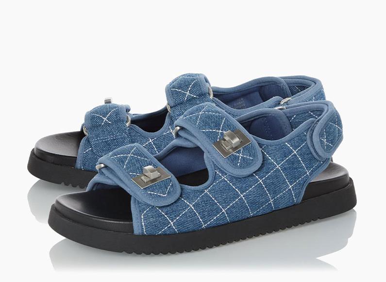 Cover for Summer sandals