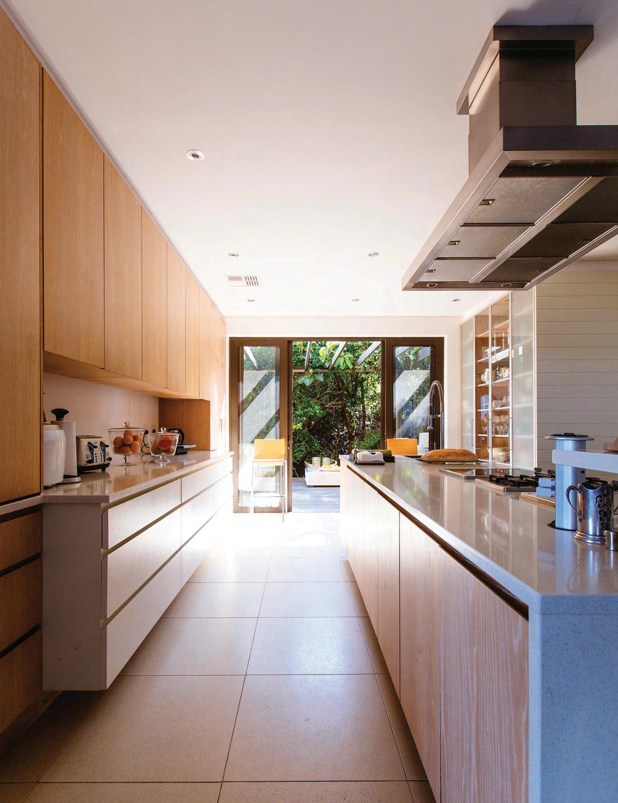 CHOOSING A SMALL PROJECT CONTRACTOR