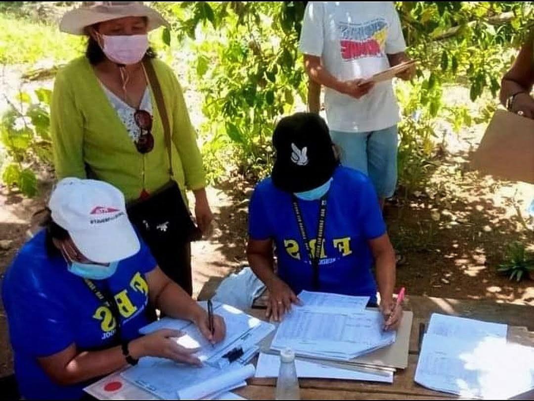 Cover for 289 ARBS IN DINAGAT GET THEIR LAND TITLES