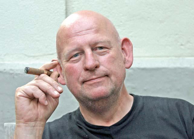 TENSLOTTE EN VOLGEND NUMMER
