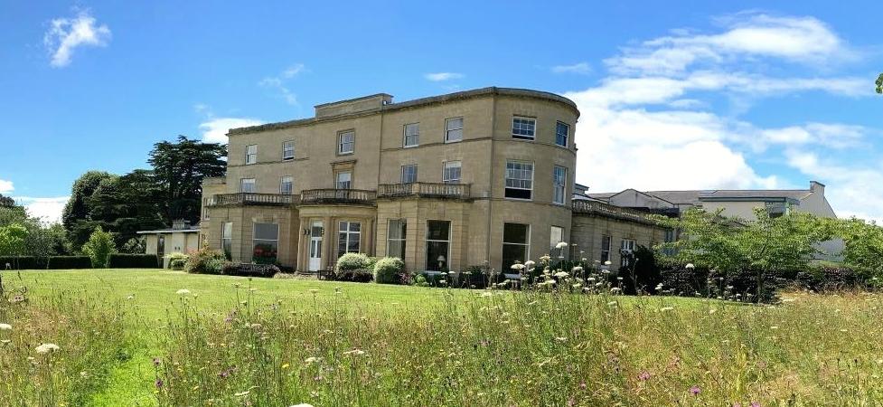 Cover for Leading integrative cancer charity