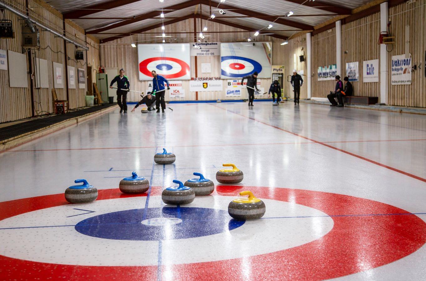 Cover for Besök i curlinghallen