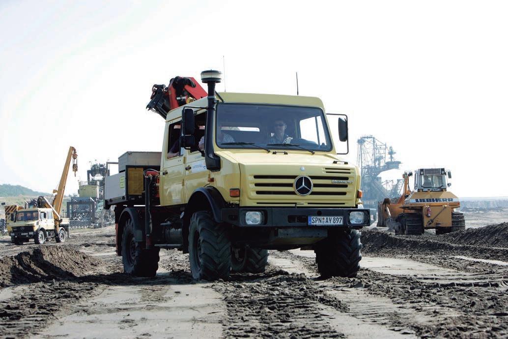 Cover for Unimog cumple 75 años