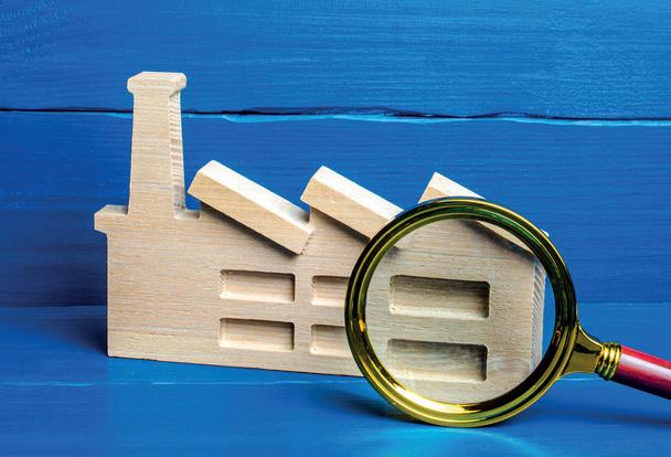 Cover for ENTREVISTA | “Debemos volver a considerar una Ley de Gobierno Corporativo para las empresas públicas”