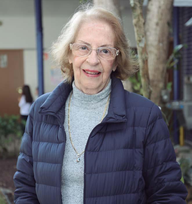 Cover for Um mês que virou 35 anos