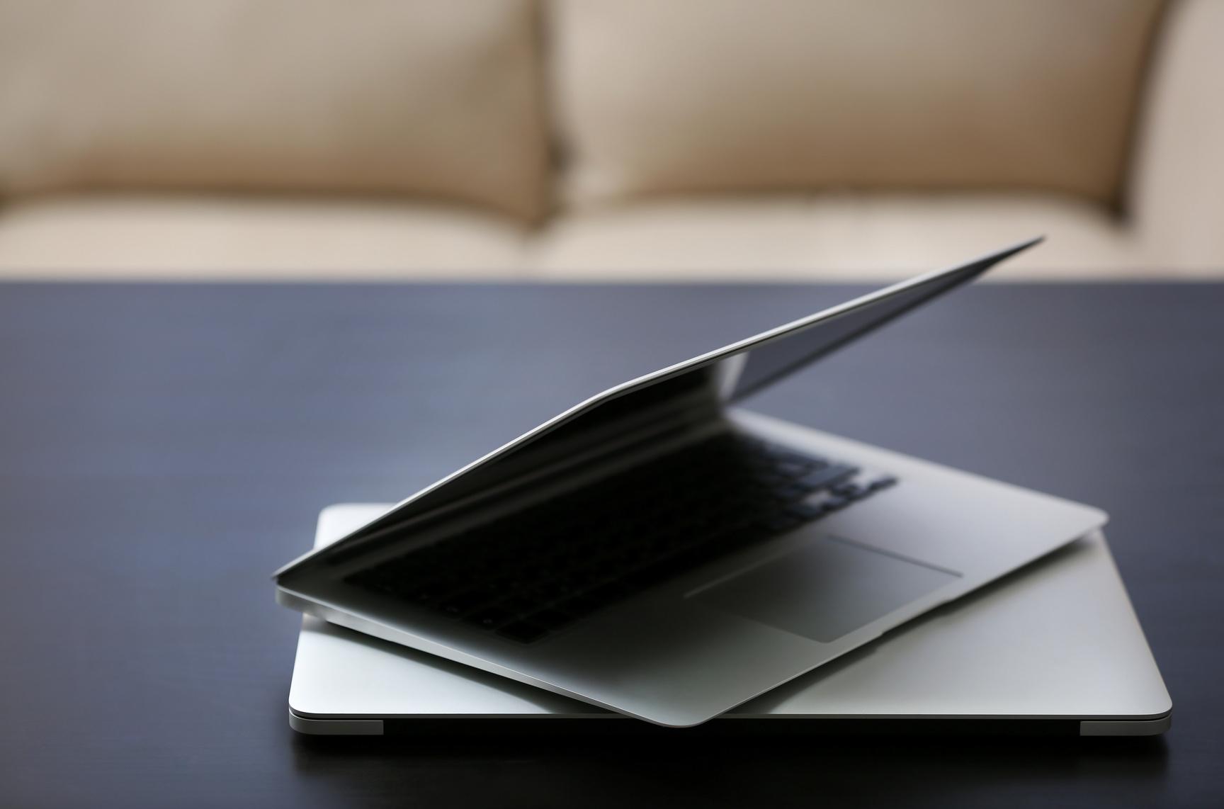 WHY SHOULD YOU BUY A LAPTOP ONLINE by eazypc Refurbished laptops