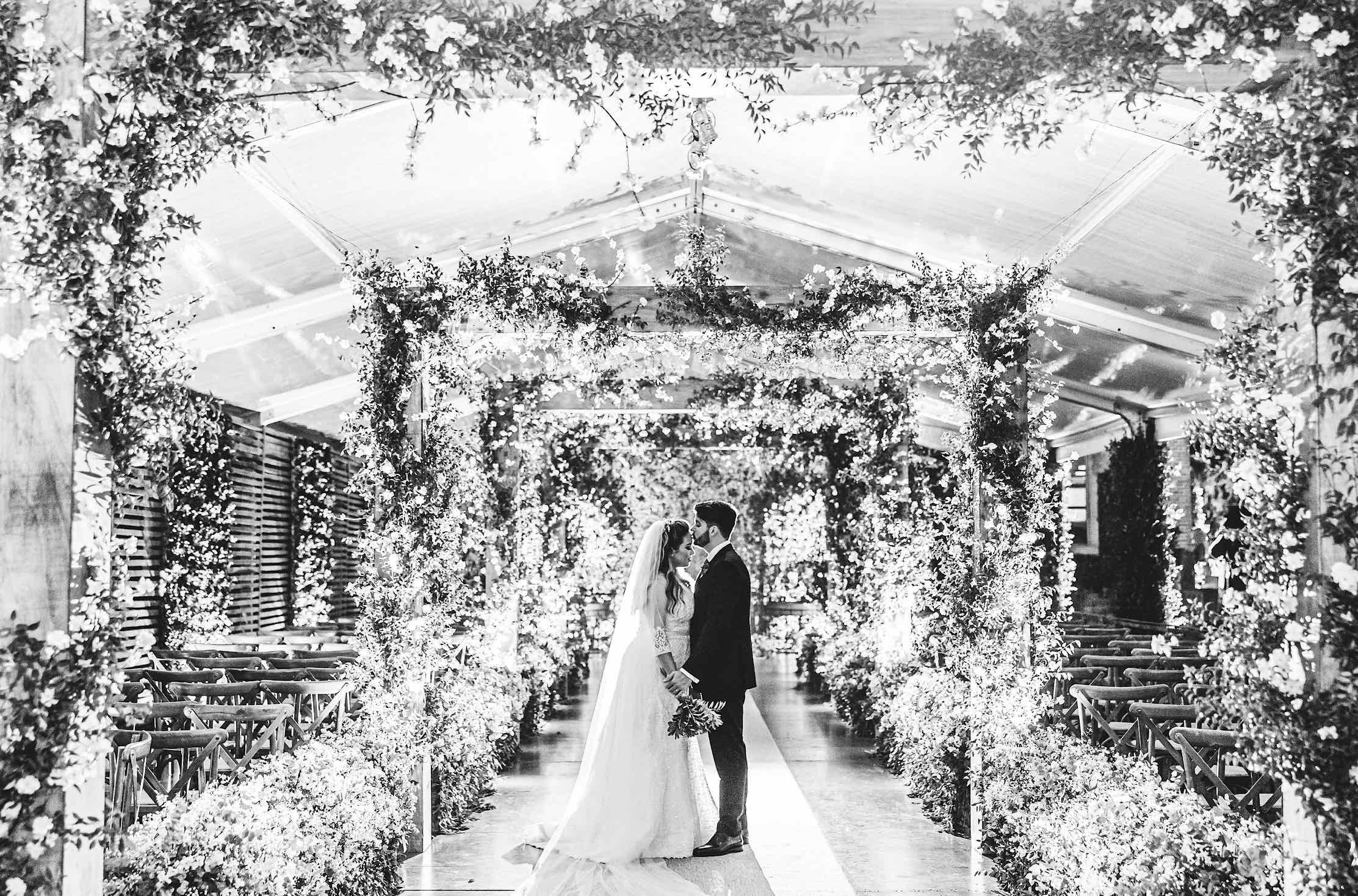 THE MELODY OF THE WALTZ the suggestion of Antonina Ryzkova Have you ever  danced a real Wiener walzer (or quick waltz)? A dance, danced at about 180  beats (58-60 measures) per minute., image size:2225x1468