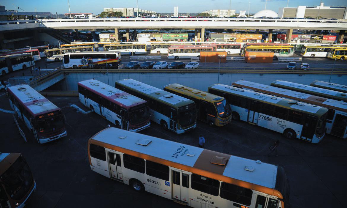 Como chegar até Hospital Veterinário em Taguatinga de Ônibus ou Metrô?