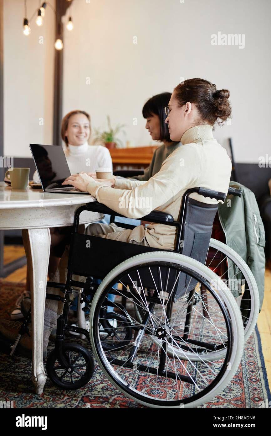 PROGRAMA PSICOEDUCATIVO ORIENTADO A FAMILIAS by Adriana Noelia Serrano