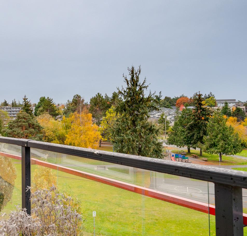 407935 Cloverdale Ave by Holmes Realty Ltd. Issuu