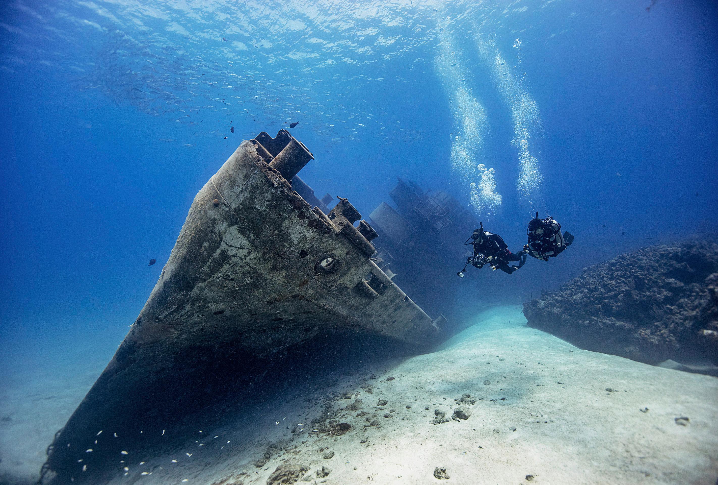 We Take a Dive with PADI - Issuu