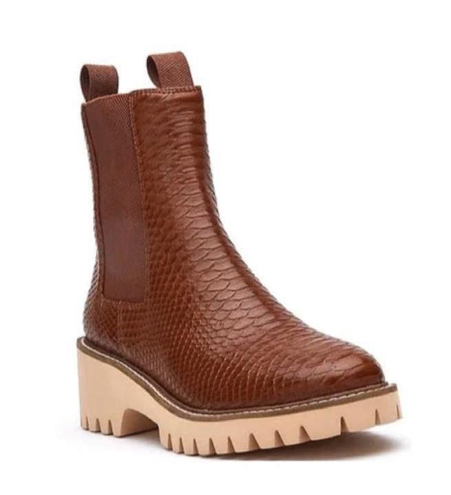 Hillgrove Avenue Magazine, Volume 2, Issue 4 by hillgroveavenuemagazine