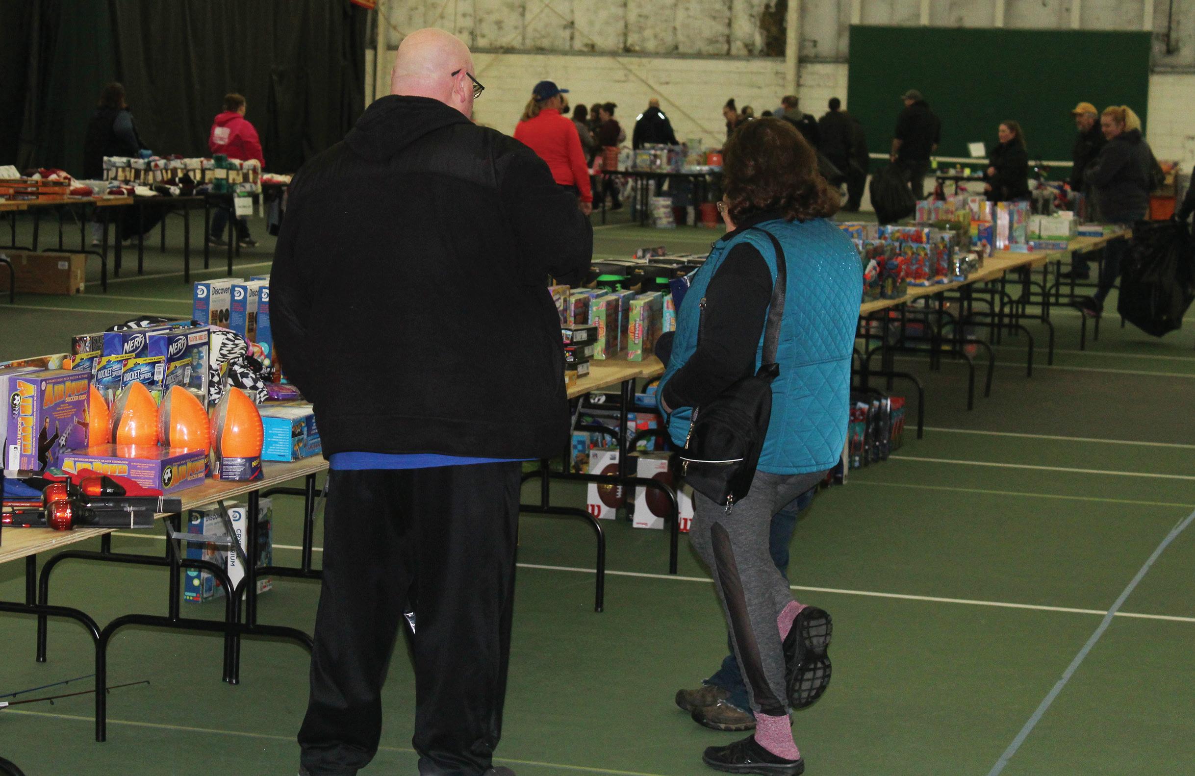 Best Cast Reunions Photos from Clueless, Boy Meets World and More, image size:2437x1583