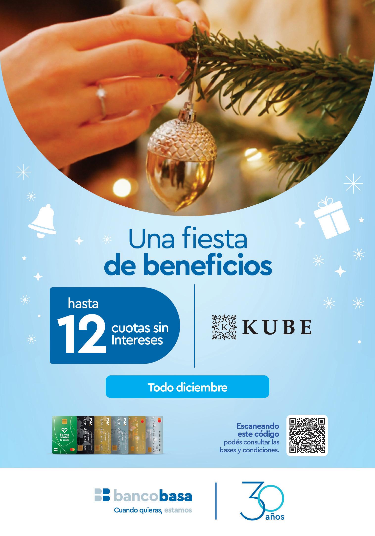 TEMPORAL BADAJOZ ADORNO NAVIDEÑO | La borrasca Claudia también azota en  Badajoz: un adorno de Navidad amenaza con caer en San Roque, image size:1516x2166