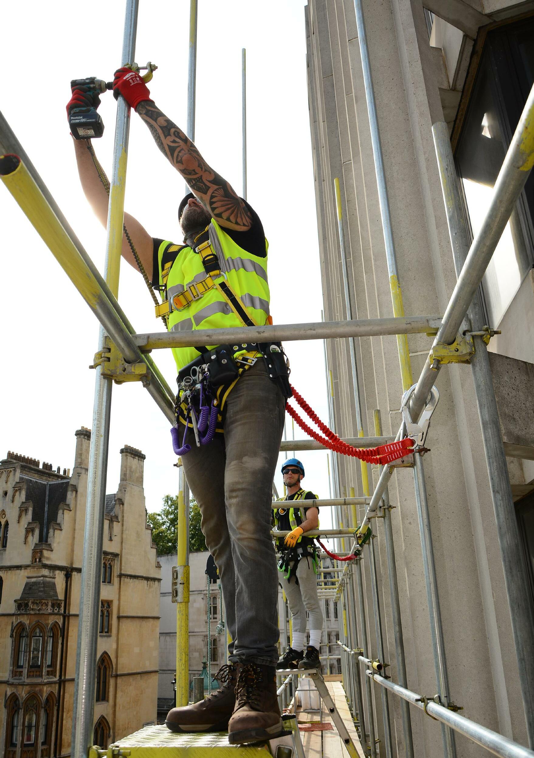 leach-s-specialists-in-height-safety-ppe-tools-site-essentials