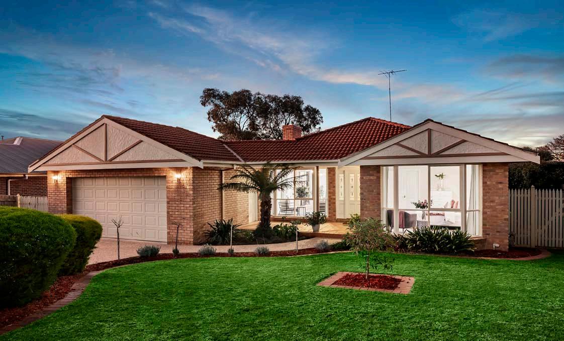 Ray White Diamond Creek Property News Issue 6 by Ken Robinson Issuu