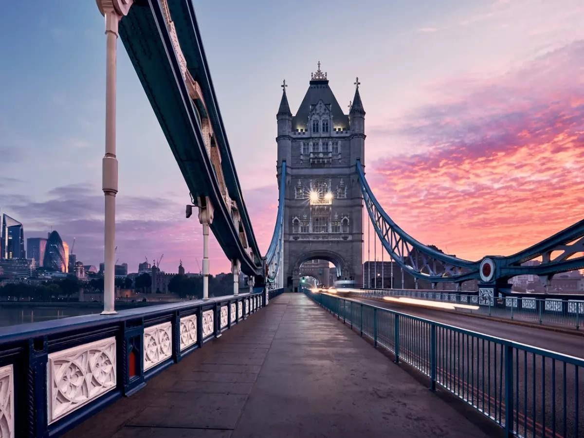 How to Get an International Sim Card with Unlimited Data Packages for UK Travel by anjaliroam1