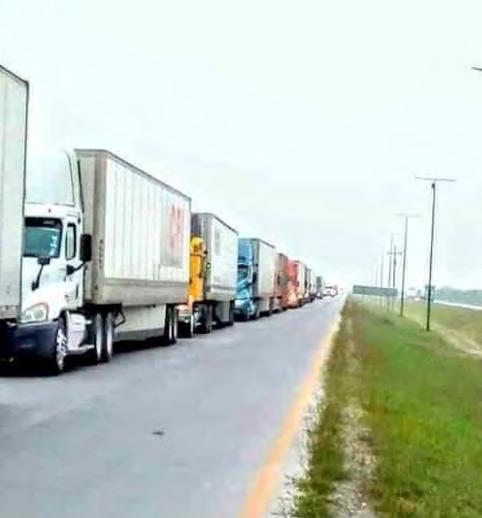 Cover for Y esta vez fue por la Aduana Americana el tapón en carga