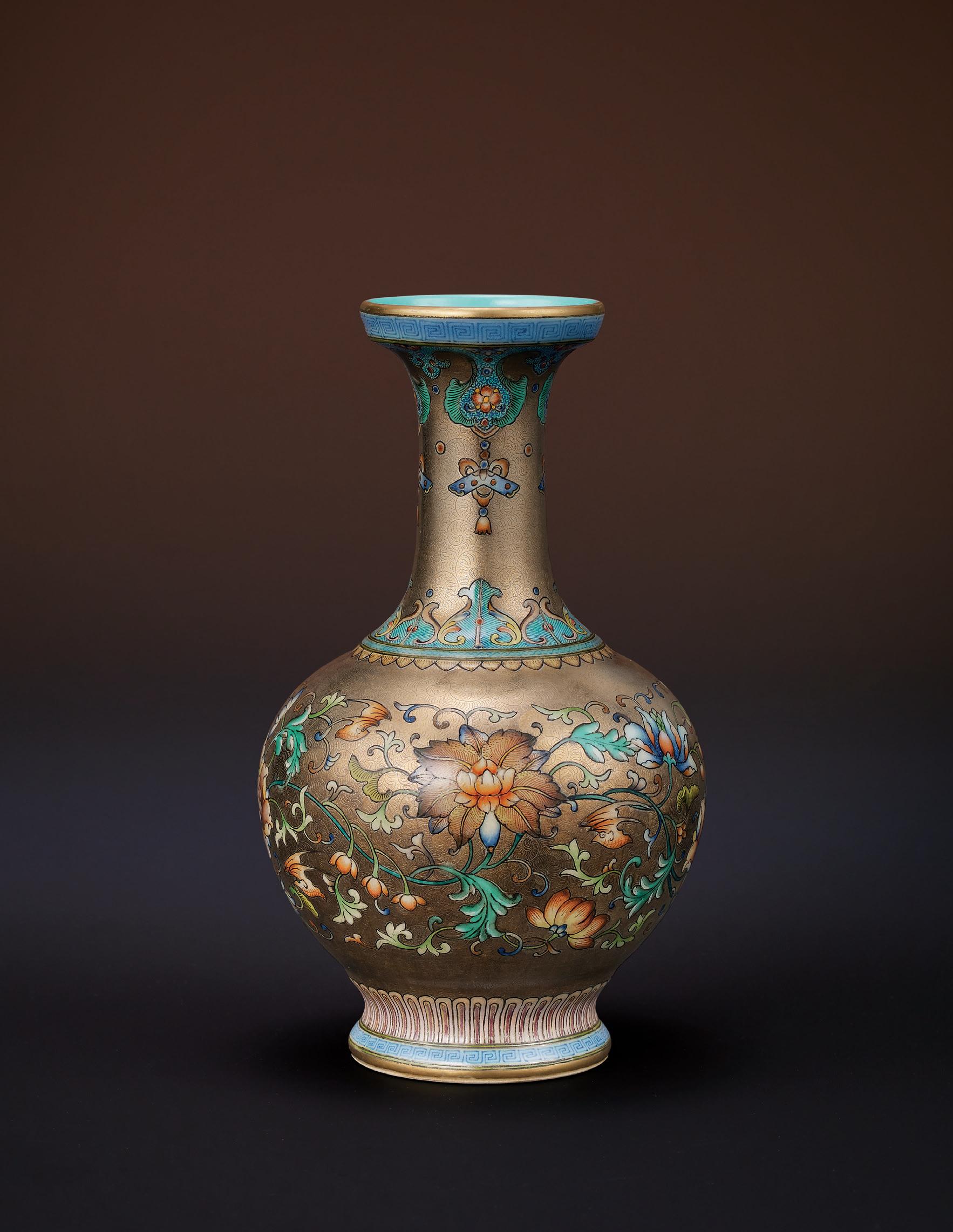 ♥双耳　青磁　小壺　高６４ｍｍ　花文　壺　壷　骨董　古玩 ♥双耳 青磁 小壺 高64mm 花文 壺 壷 骨董 古玩