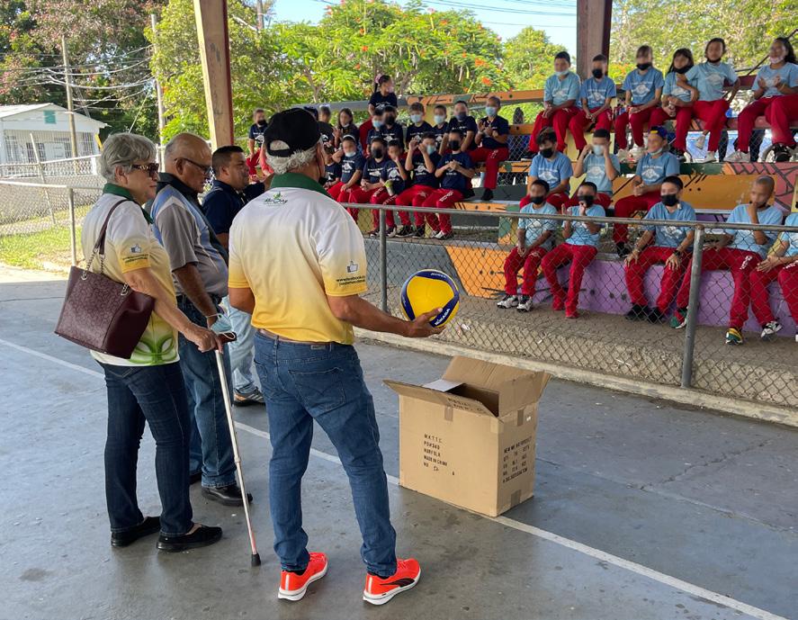 Donativo Escuela Acciones que Cuentan en MACCOOP