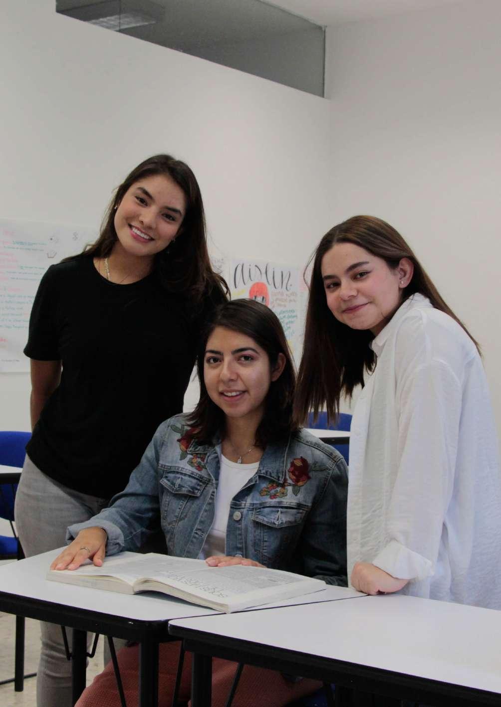 Licenciatura en Idiomas Lenguas y Culturas aplicadas by UMP Extensión Universitaria Issuu