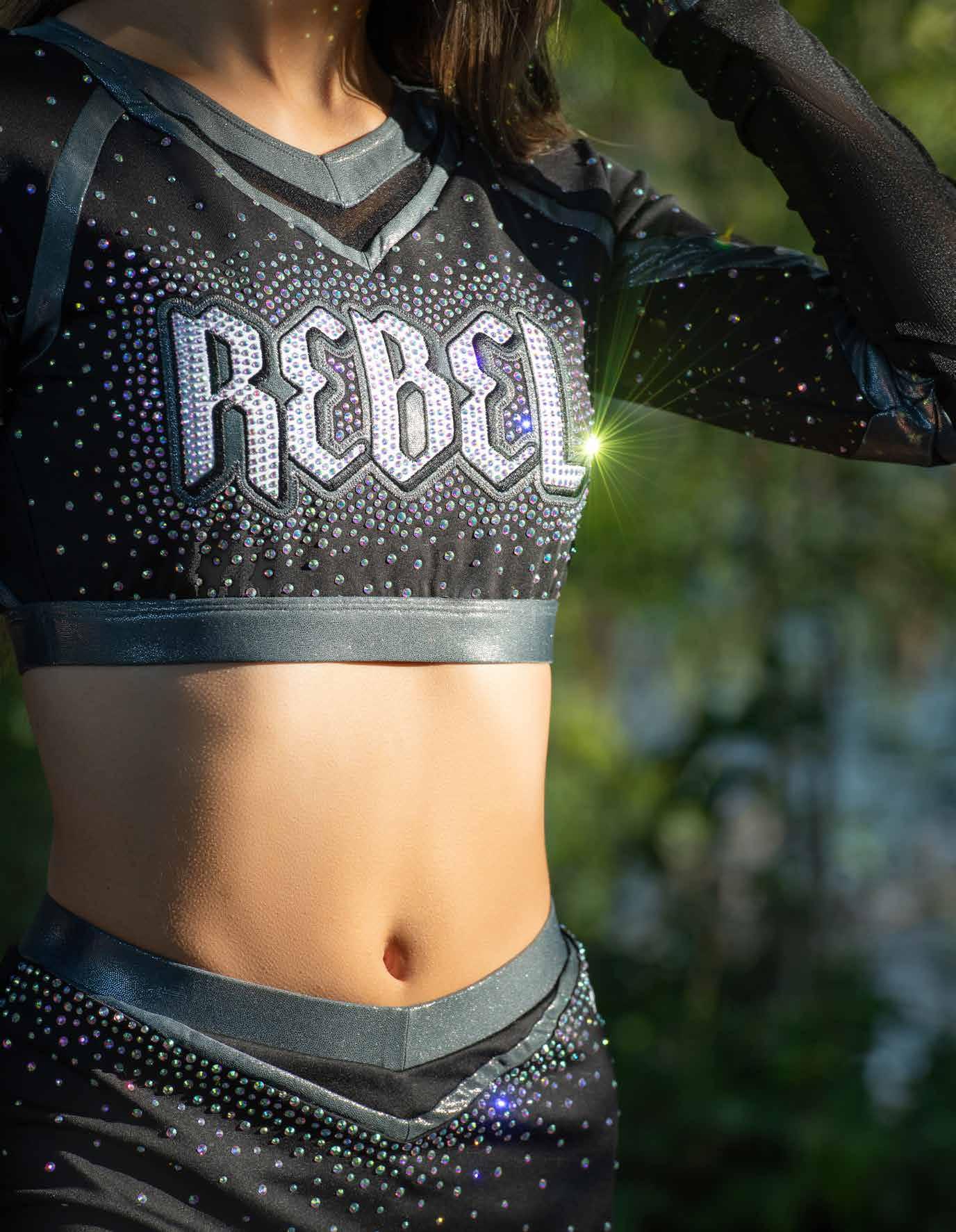 Rebel Athletic Girls - This outfit & view 🙌😍🌴Gabi Butler looks  #RebelLevel in the Rebel Athletic Cropped Top in White💟