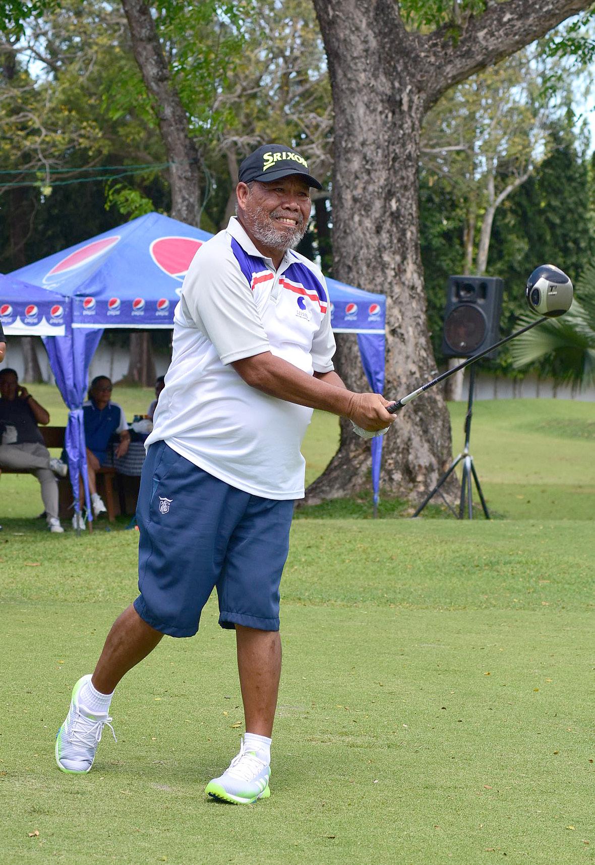 Cover for Club Filipino course likely to decide Seniors battle