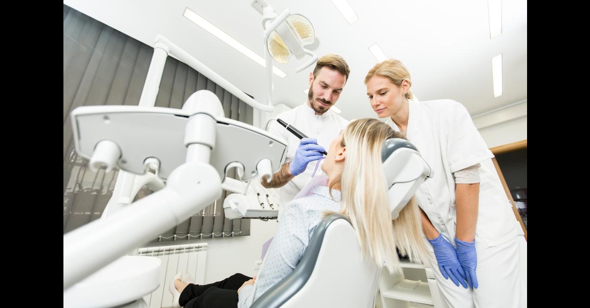 Why Choose Versailles Dental Clinic for Dental Veneers? by