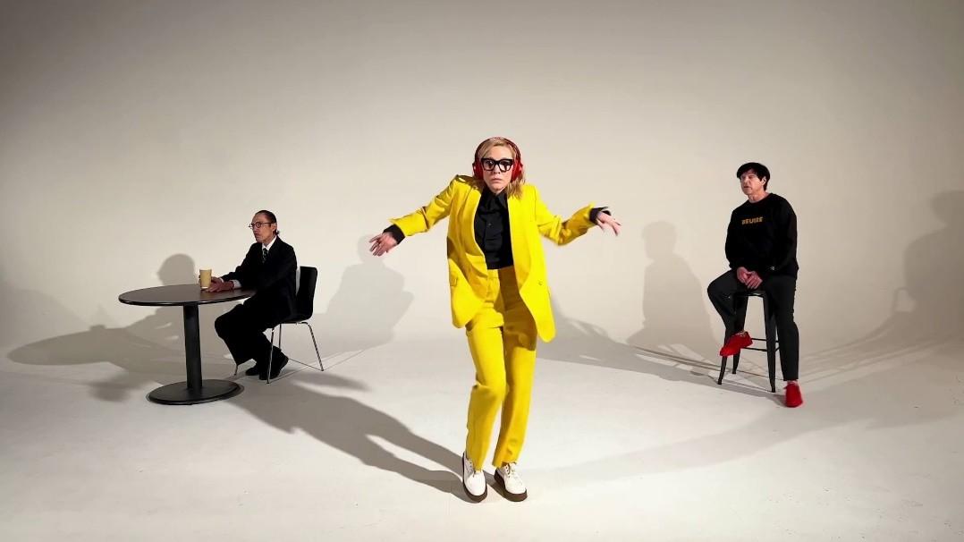 Cate Blanchett táncol a Sparks együttes klipjében_885 by Summa Artium