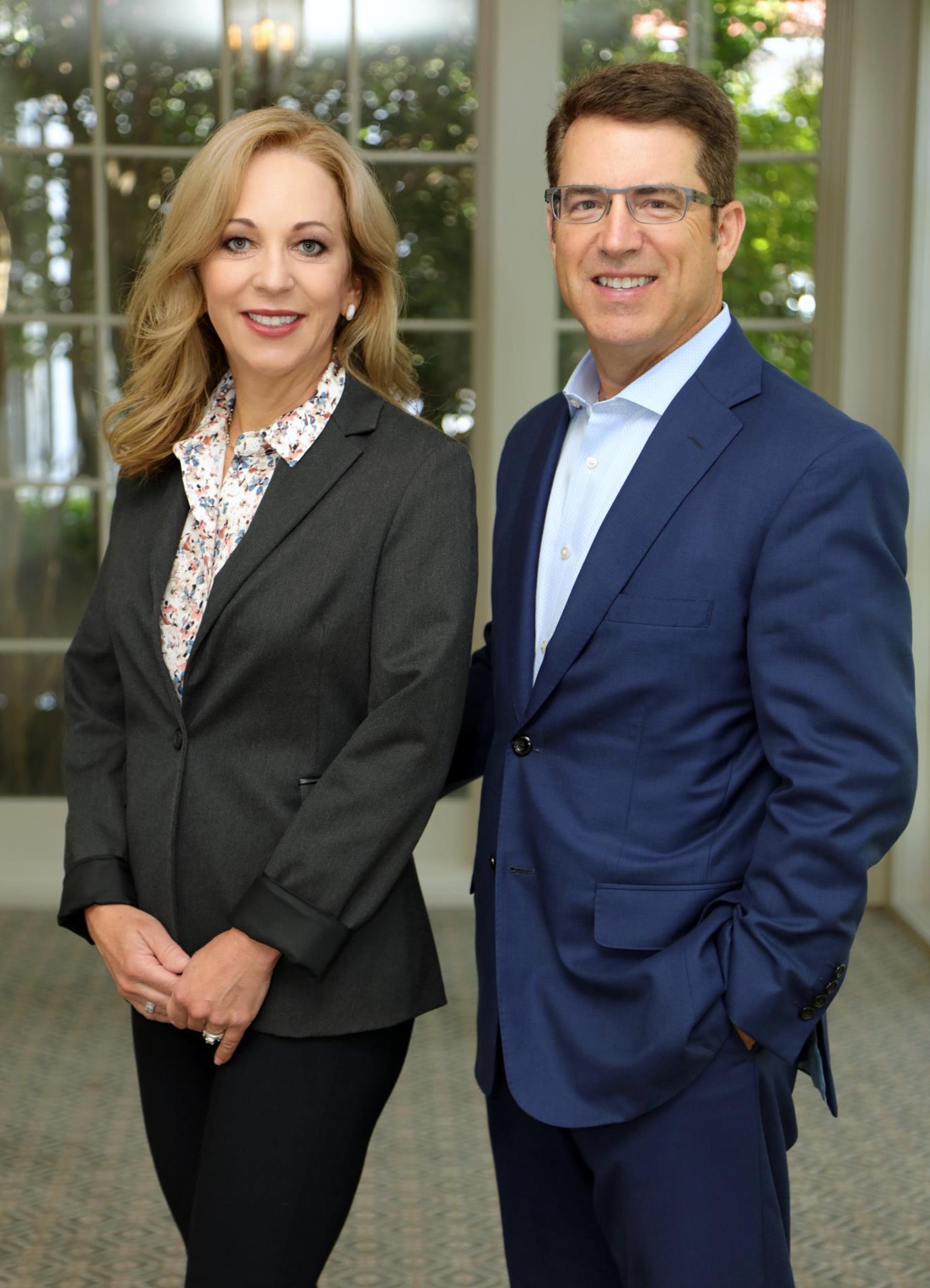 Floyd Real Estate Group 2023 Luxury Buyer Brochure by FloydREGroup