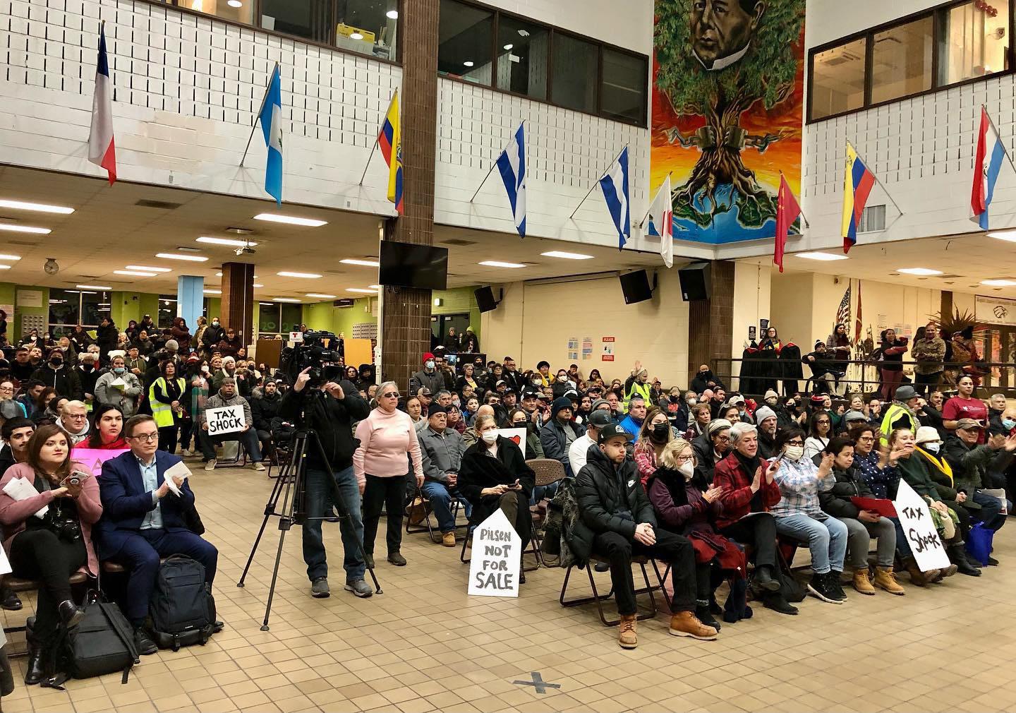 Pilsen Vows to Hang on to Community