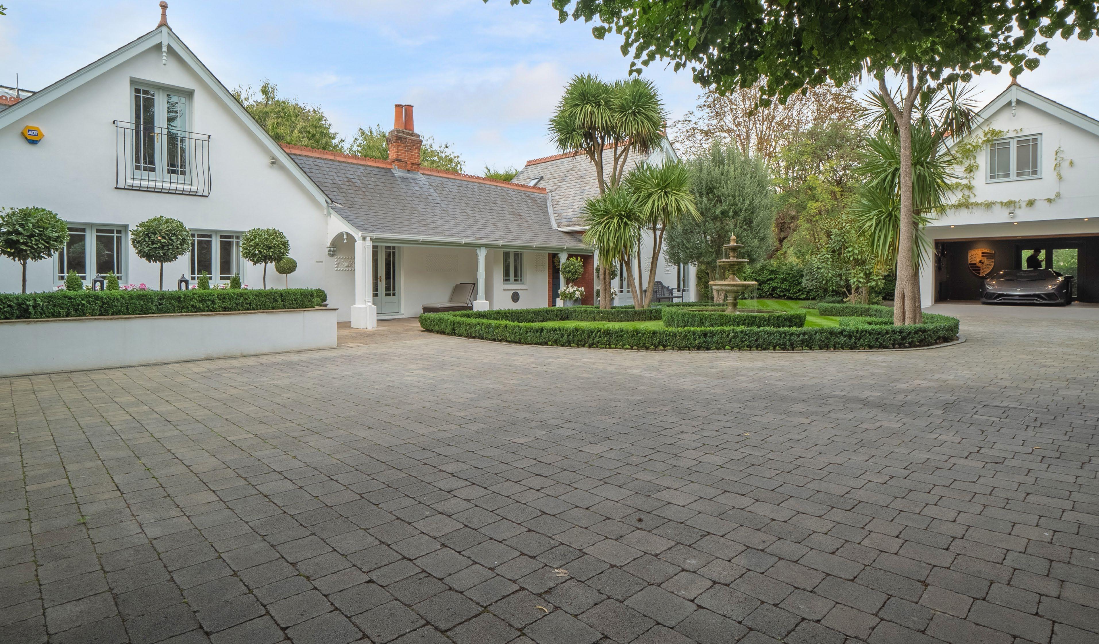 Datchet, Eton Road, SL3 by Luxury Property Partners Issuu