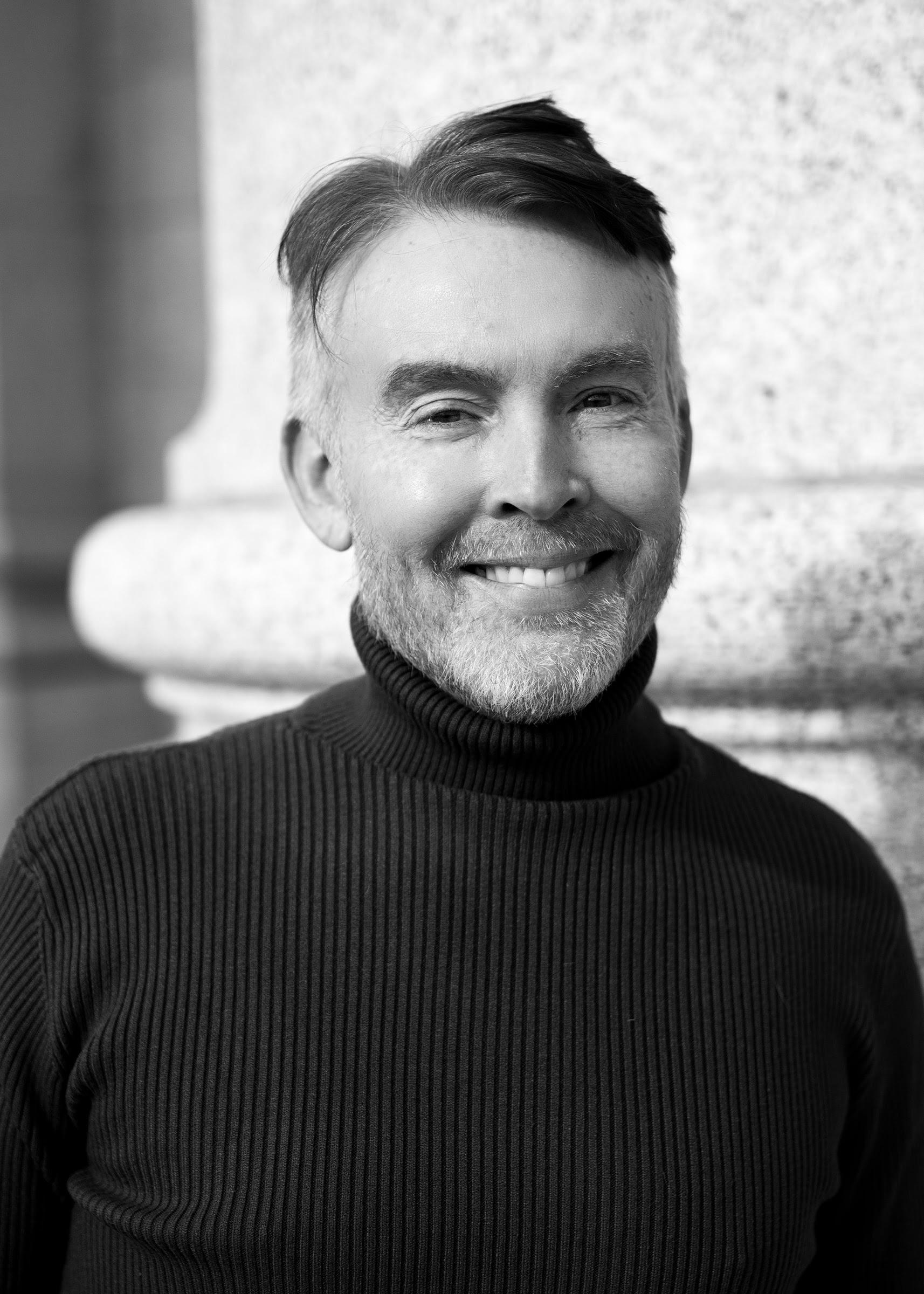 Cover for INTERNACIONALES