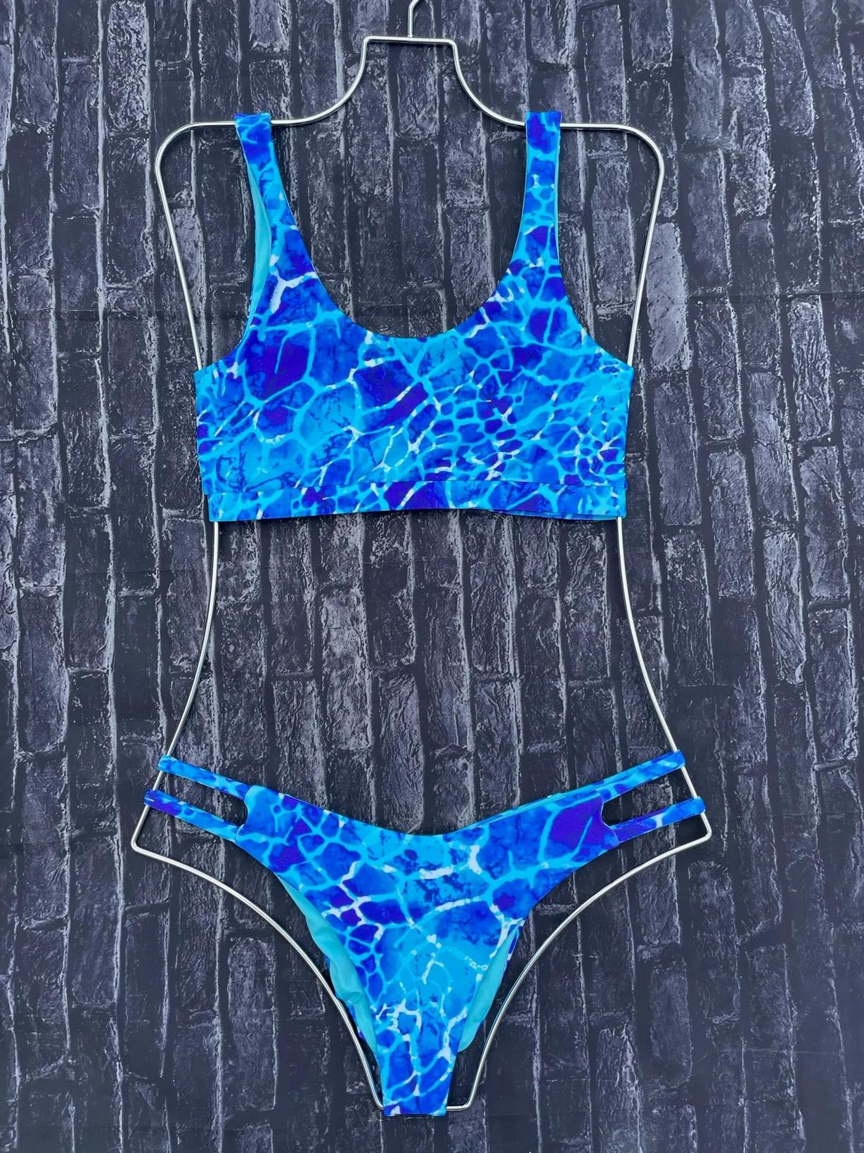 Top reasons to choose reversible bikinis for your next holiday by Demon