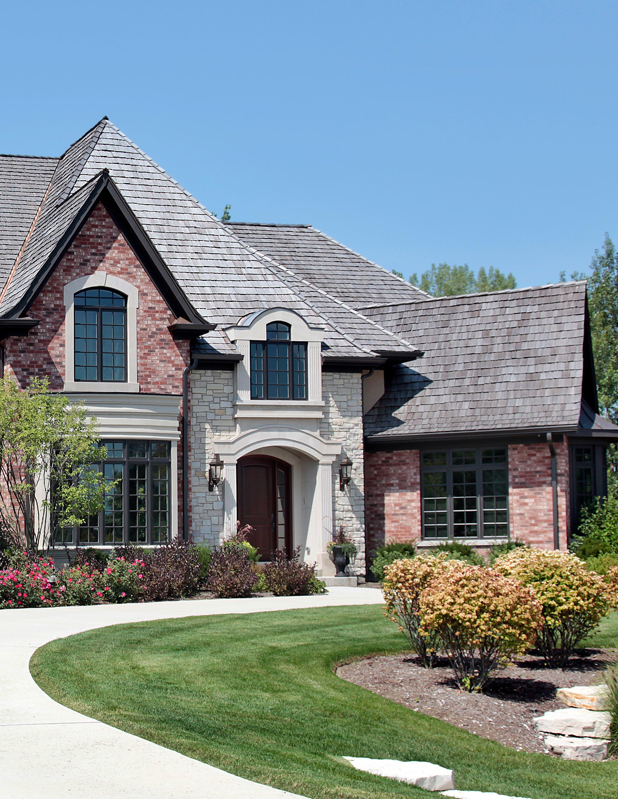 FerrariLund Real EstateAnnual Luxury Market Report2022 by Ferrari