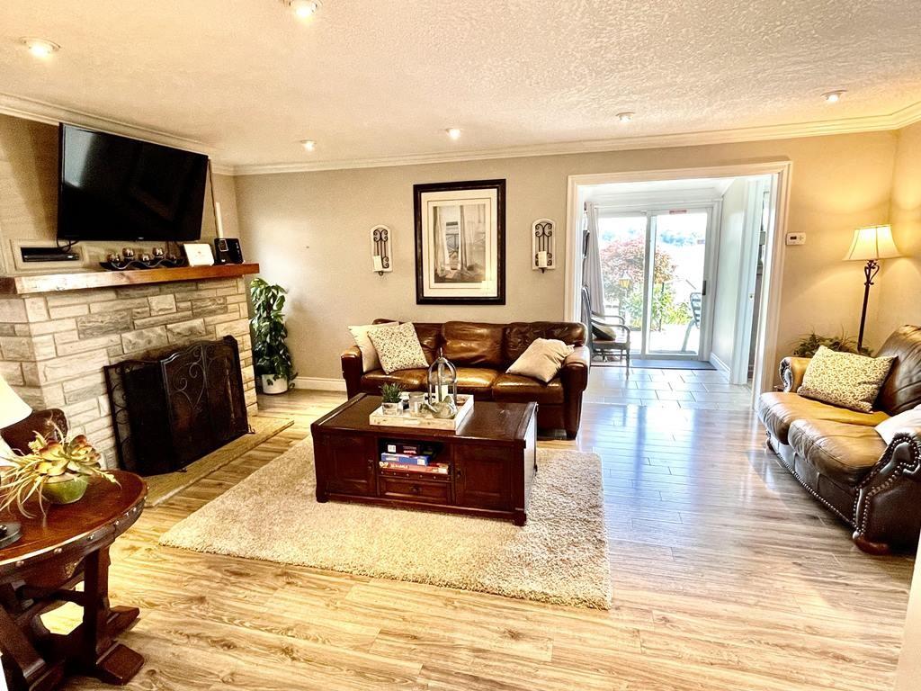 La Grange 4 Bedroom Vacation Rentals by Lodge On Lake Siesta Issuu