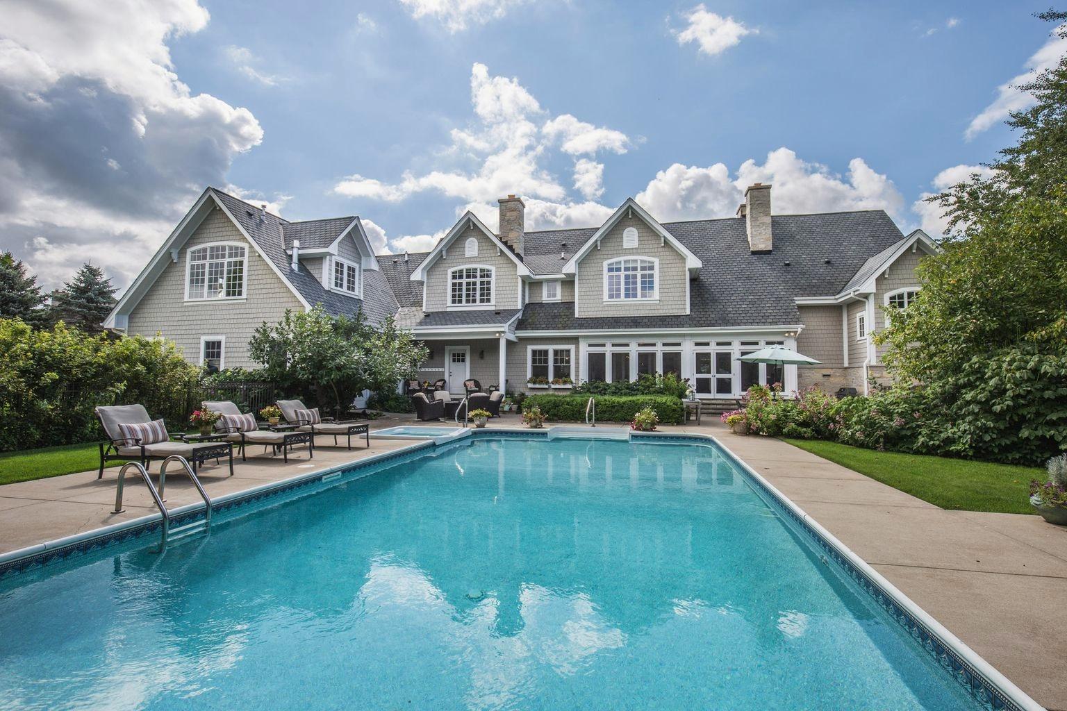 Gallagher Lake Country Real Estate MidRange Sold Brochure by