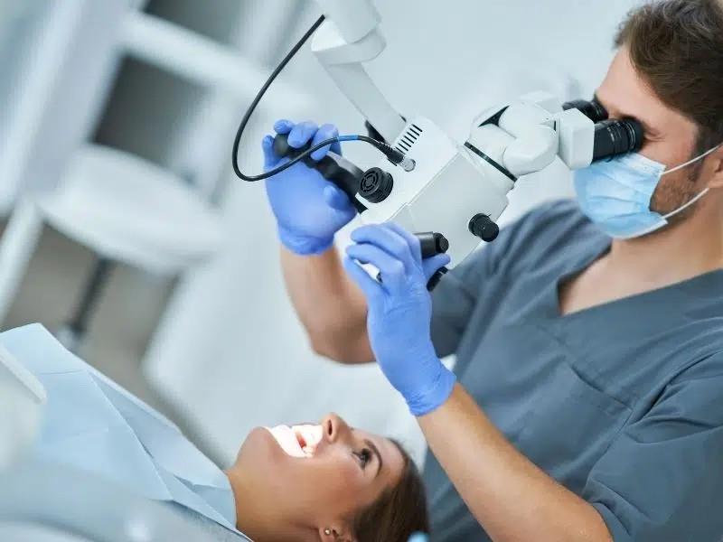 Understanding the Role of an Oral Surgeon in Dental Implants Afrikan