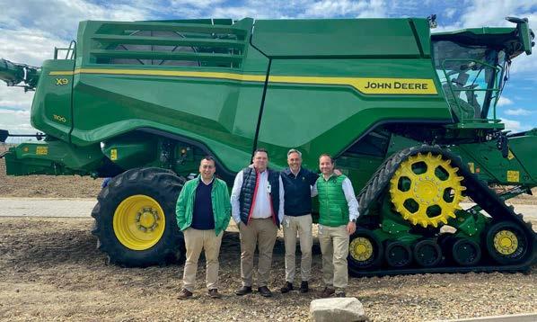 Cover for Llega a España la primera cosechadora