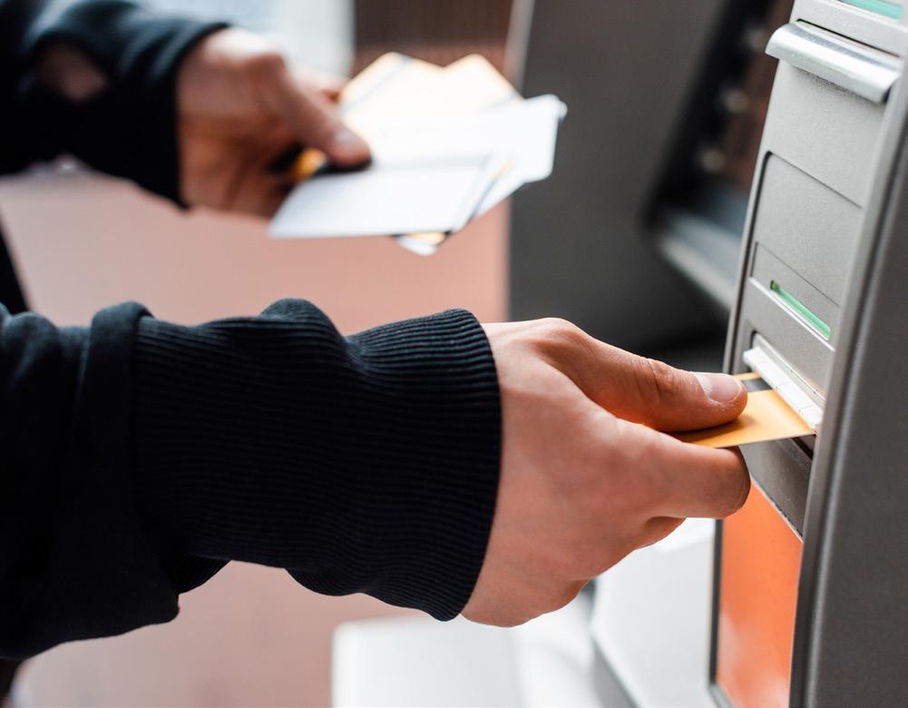 South Los Angeles woman pleads guilty to bank fraud