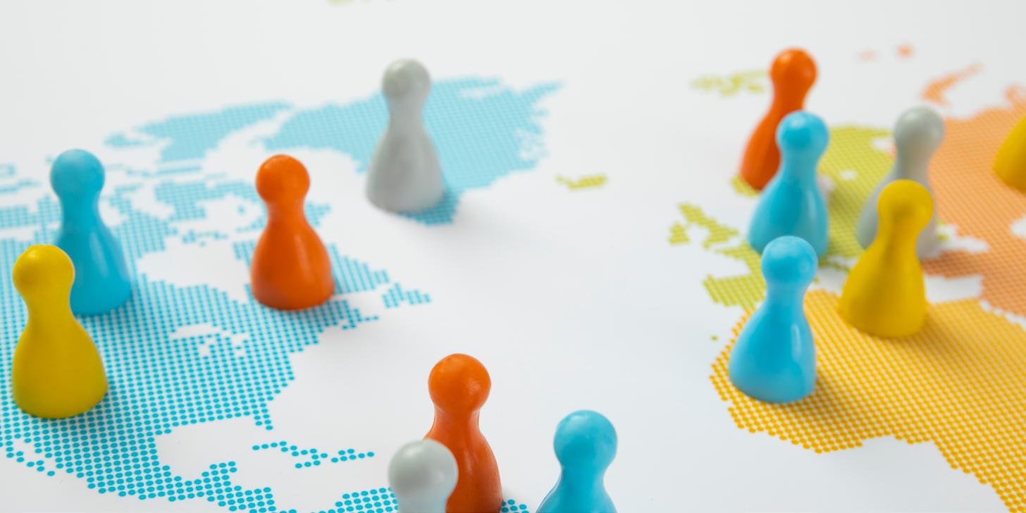 Cover for CÓMO INTERNACIONALIZAR TU MARCA franquicias