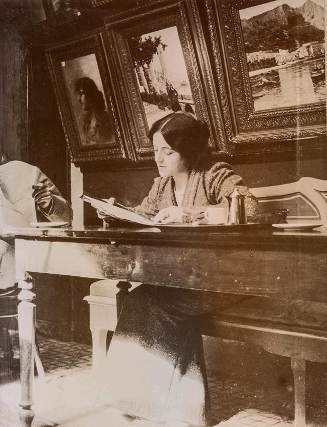 Cover for ÜBERSETZERIN UND AUTORIN