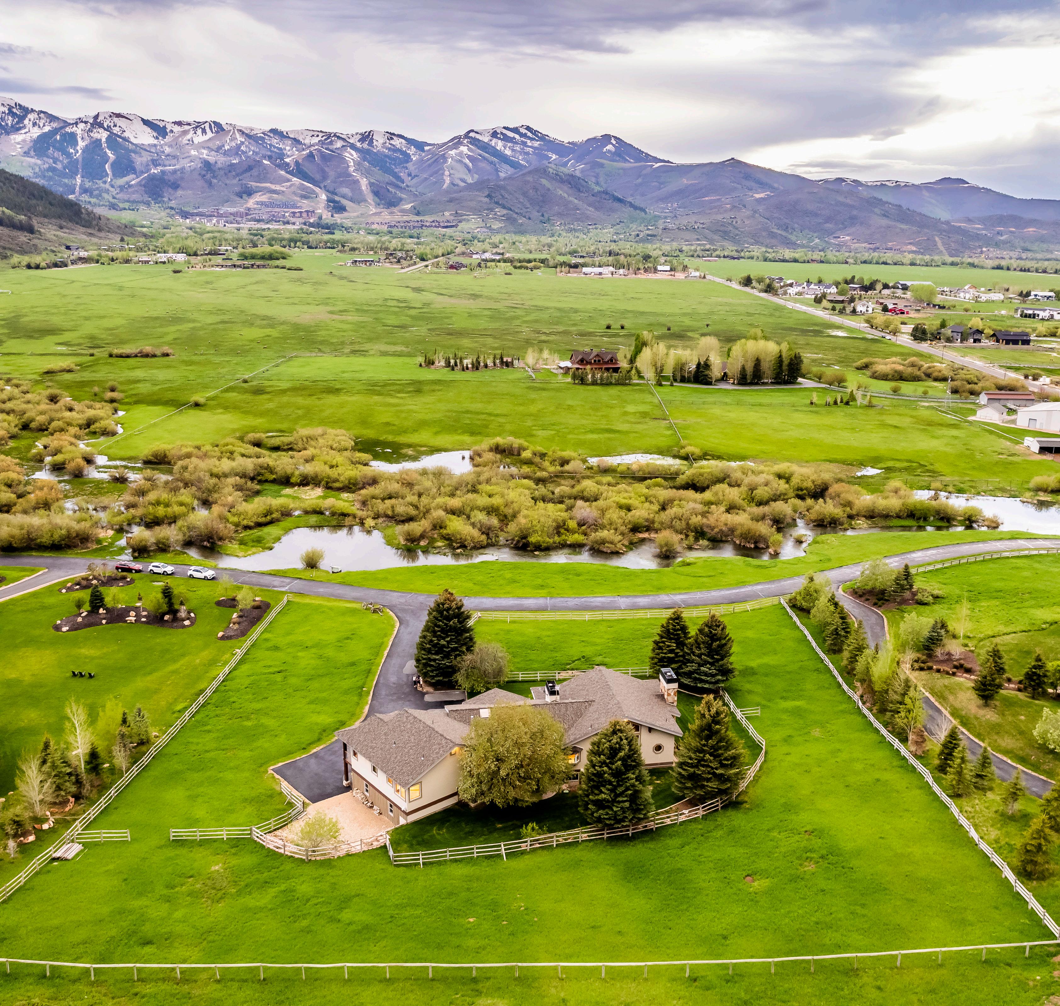 4450 Ranch Creek Lane by Selling the Slopes - Issuu