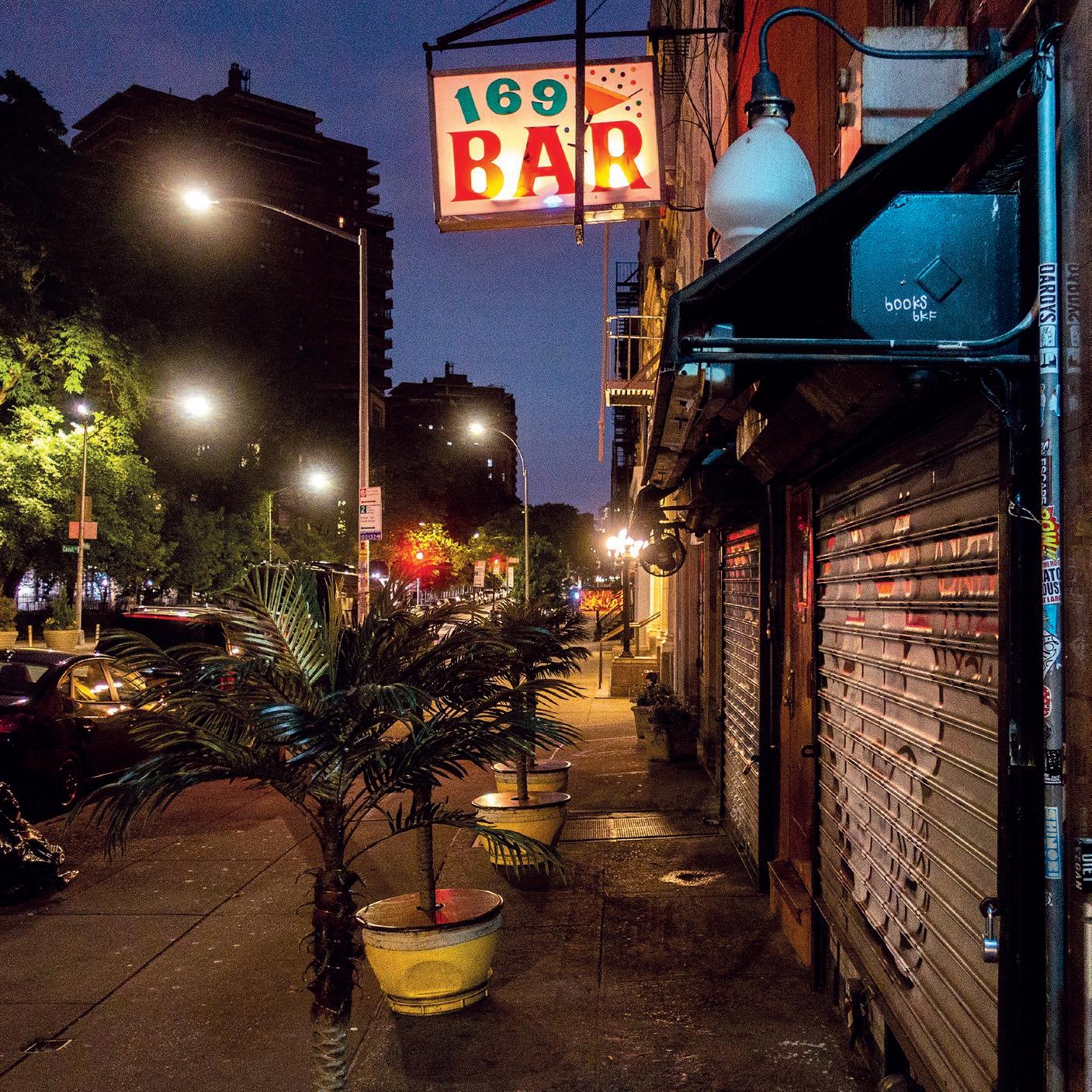 New York Bars at Dawn by ACC Art Books - Issuu