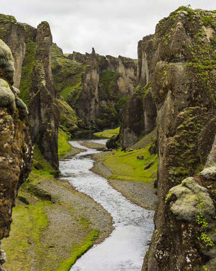 Icelandic Times - Chinese Issue 10 by Icelandic Times - Land og 