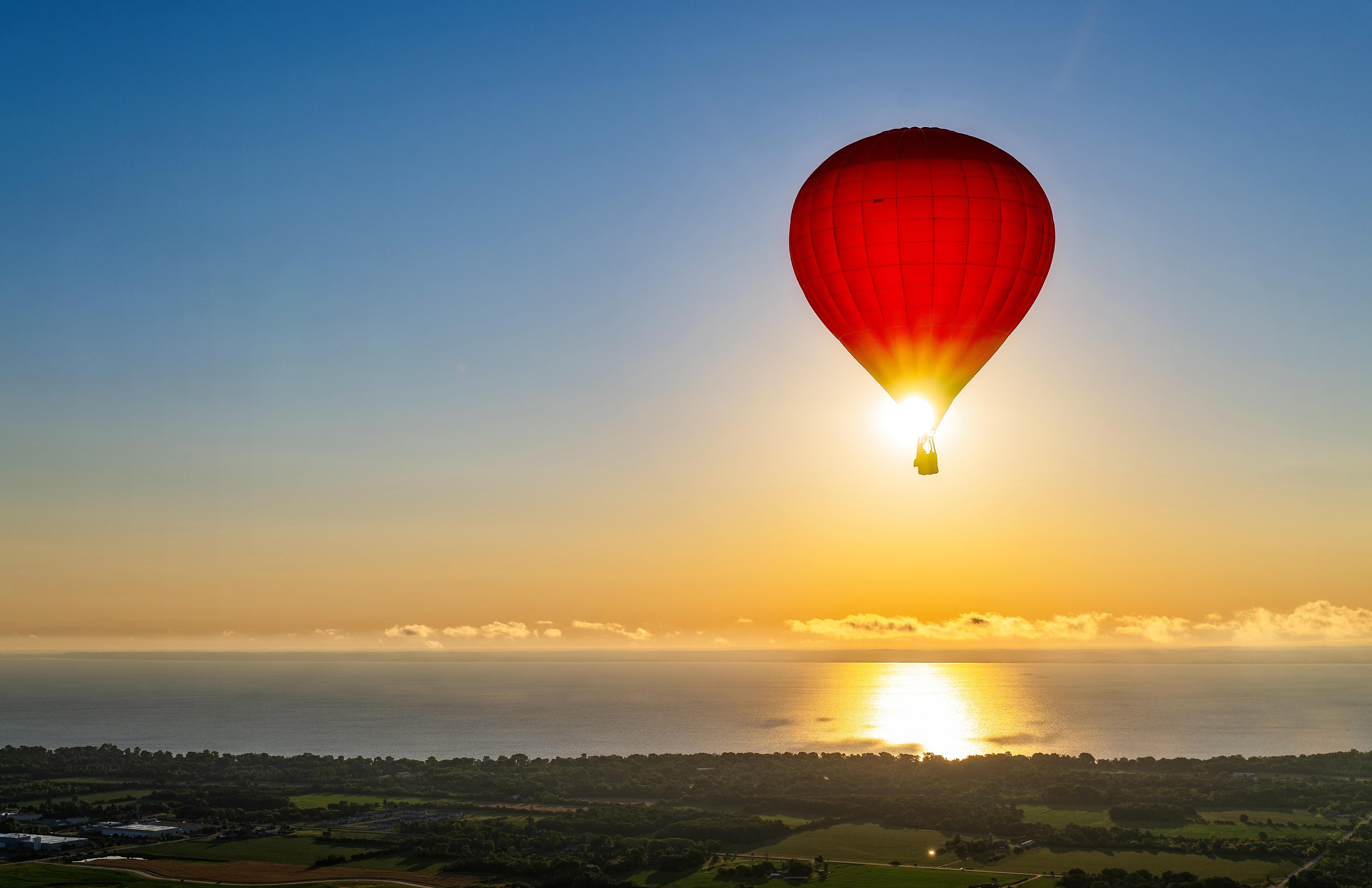 Pylon Racing, Hot-Air Balloons Included in New Microsoft Flight